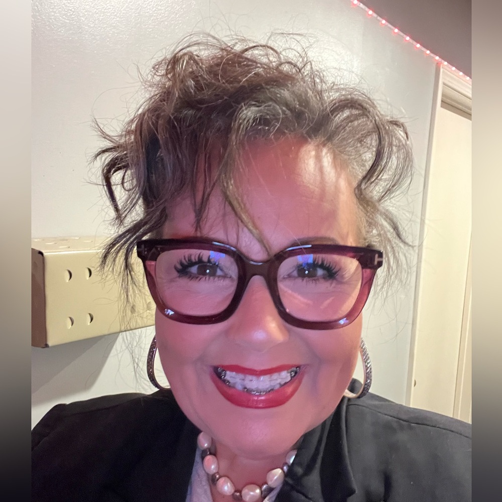 Meet your Posher, Ladonna